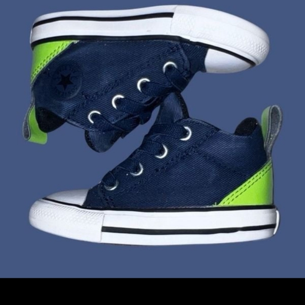 ISO CONVERSE TODDLER BOYS